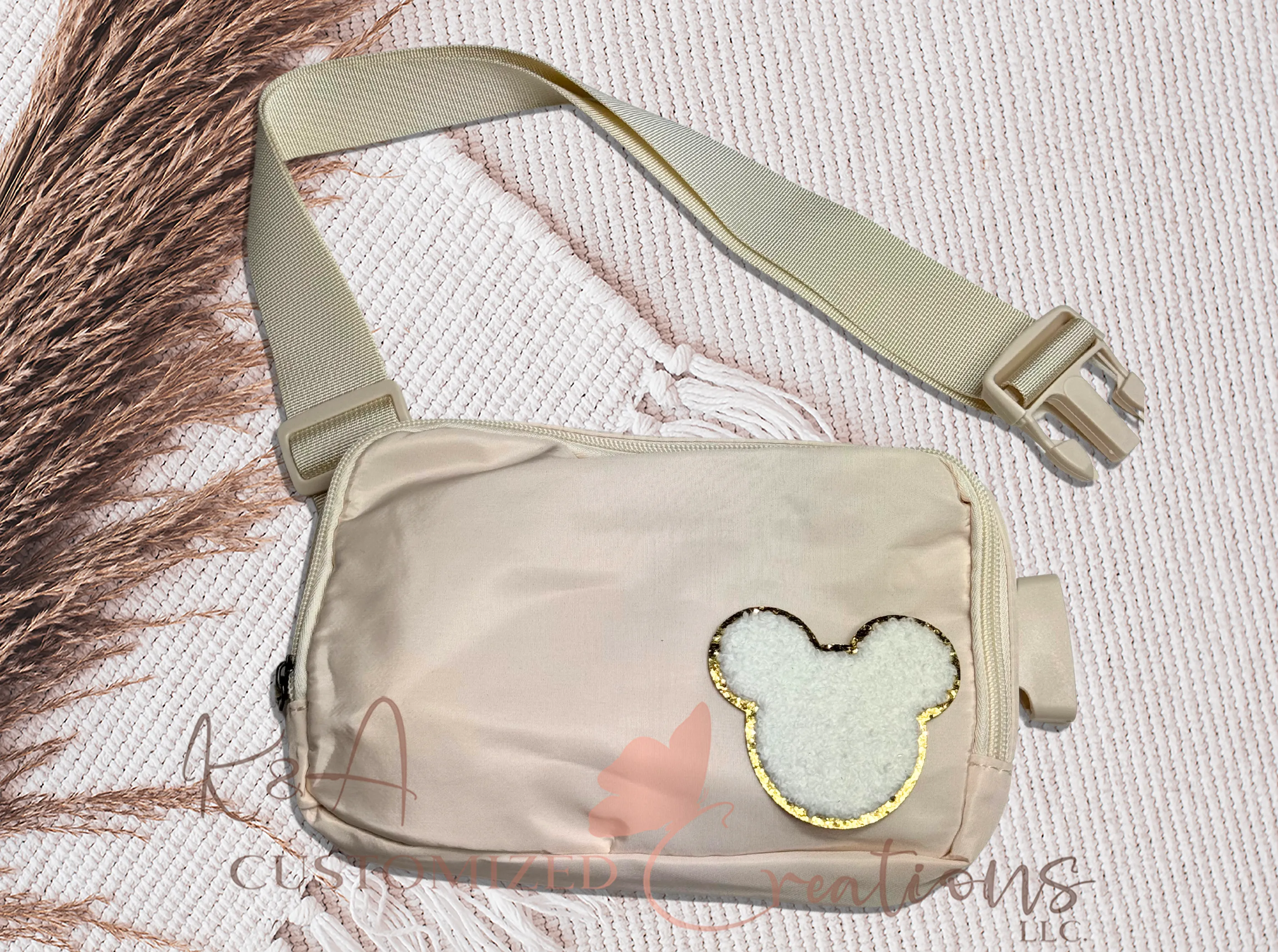 Beige Chenille Mouse Belt Bag