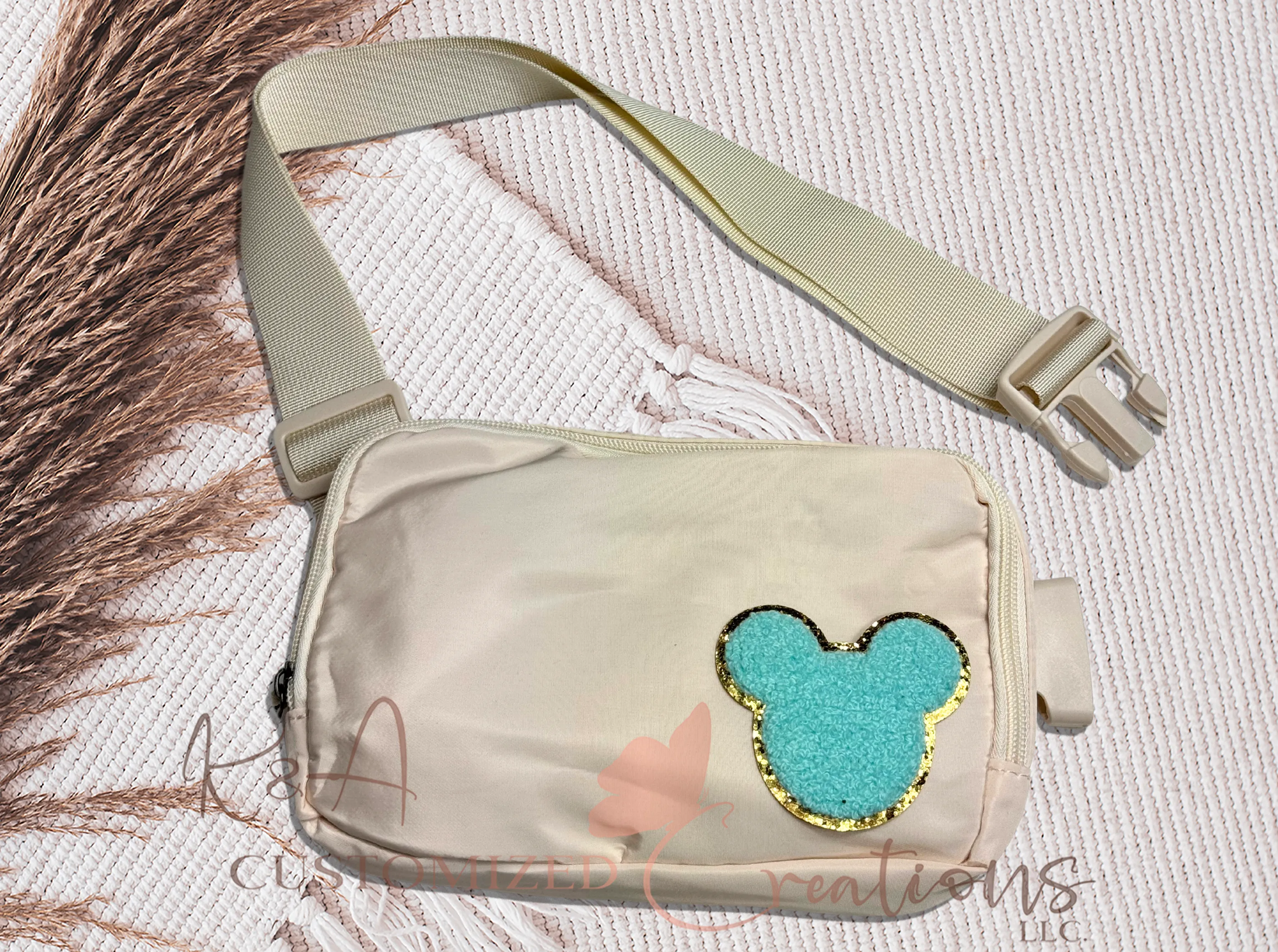 Beige Chenille Mouse Belt Bag