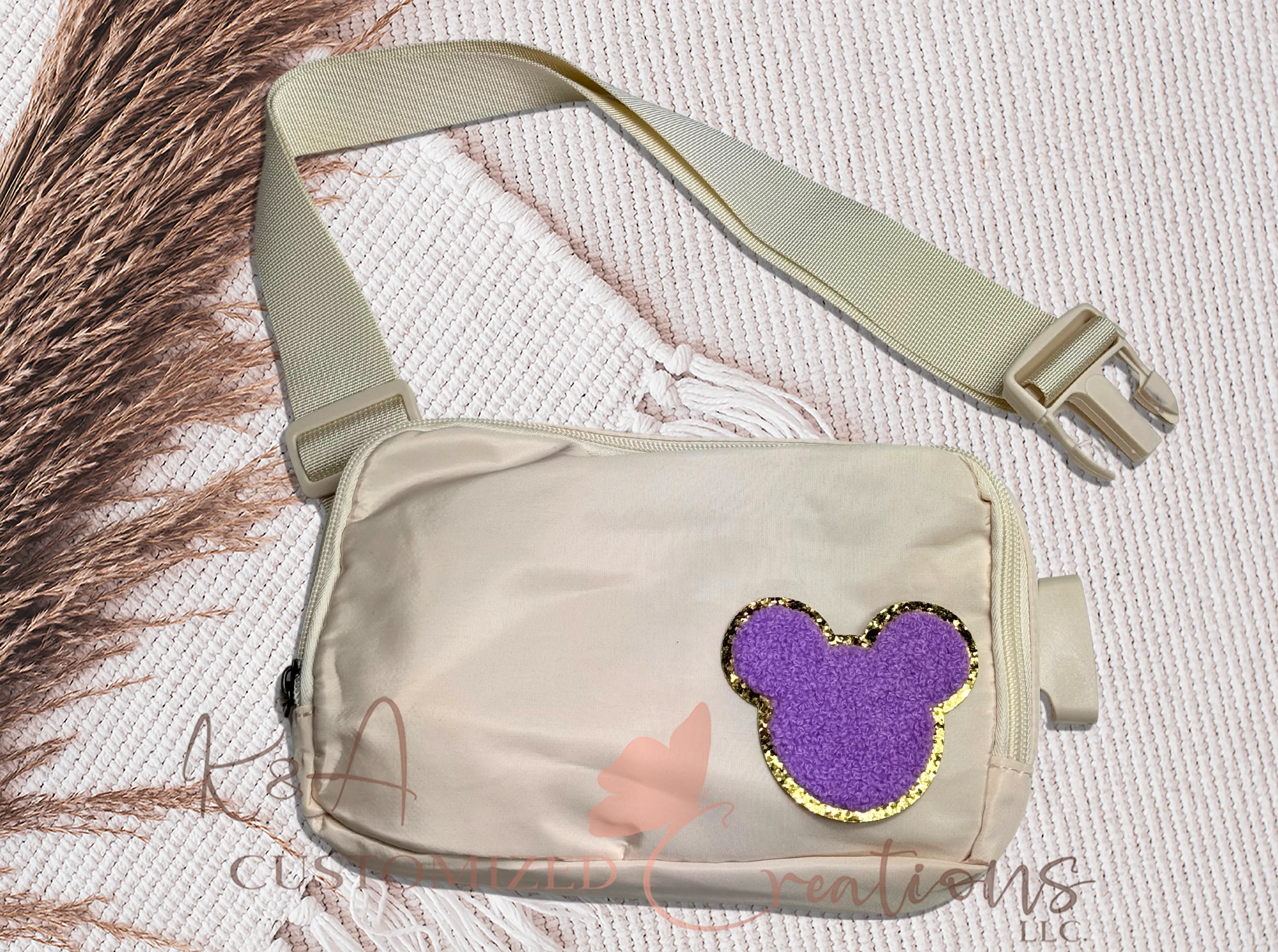 Beige Chenille Mouse Belt Bag