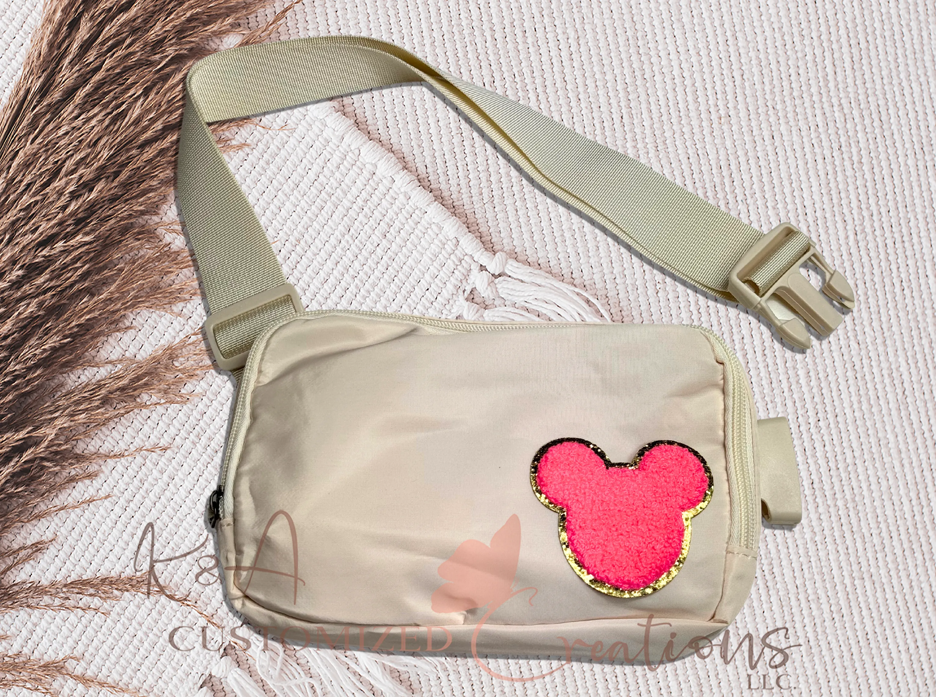Beige Chenille Mouse Belt Bag