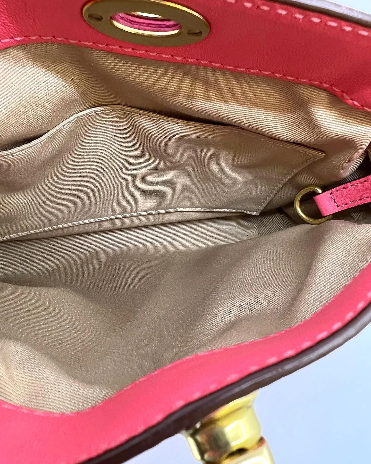 COACH HAMPTON LEATHER CAPACITY WRISTLET