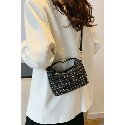 Elegant Tweed Shoulder Bags