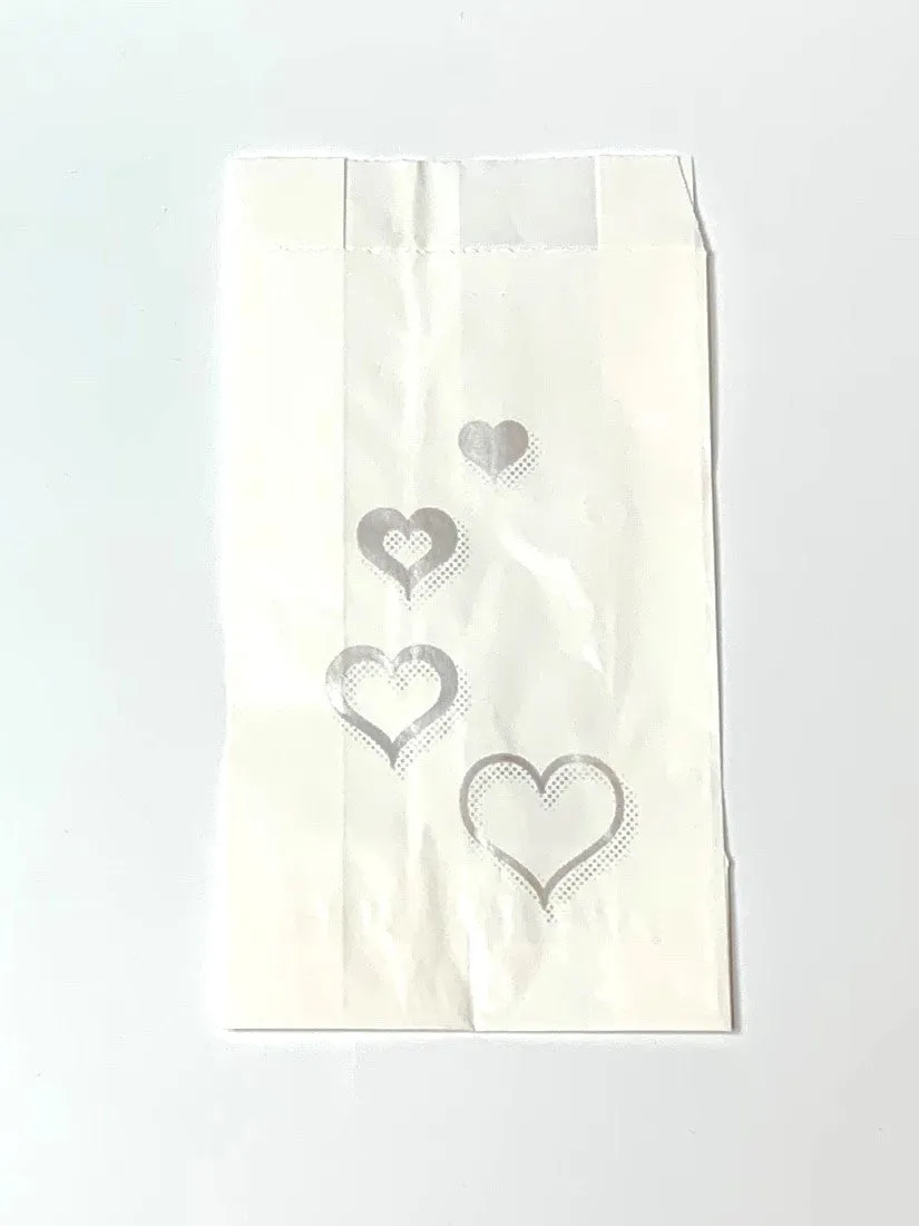 Greaseproof cake bags 50pk - Silver Hearts