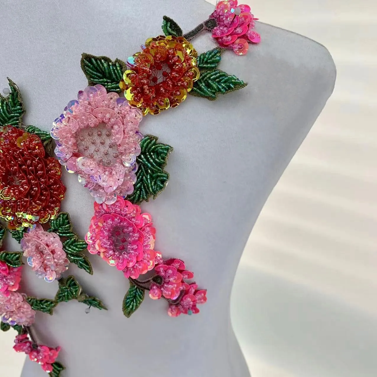 Handmade Flower Appliques, Sequin Flower Patches are Suitable for Clothing, Dresses, Wedding Dresses, Bags and Other DIY Decorative Accessories. (AB Flower-05)