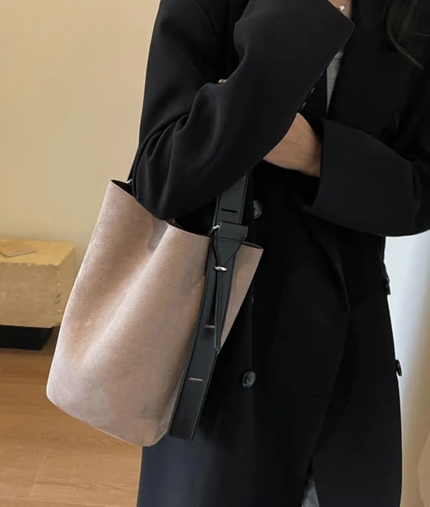 Hobo Bags for Women - Vegan Leather & Suede Designer Handbags - Hobo, Bucket & Tote Styles