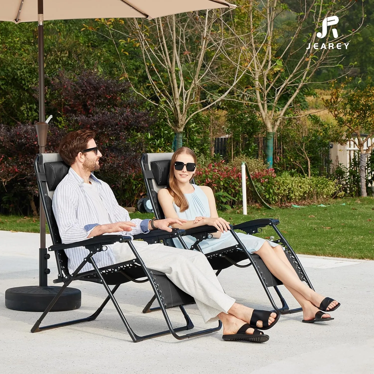 JEAREY Oversized Padded Zero Gravity Chairs Set of 2, Folding Lounge Chair Outdoor Patio Recliner, Anti Gravity Chair for Backyard with Headrest, Cup Holder, Side Tray, Polyester Mesh - Black/Gray