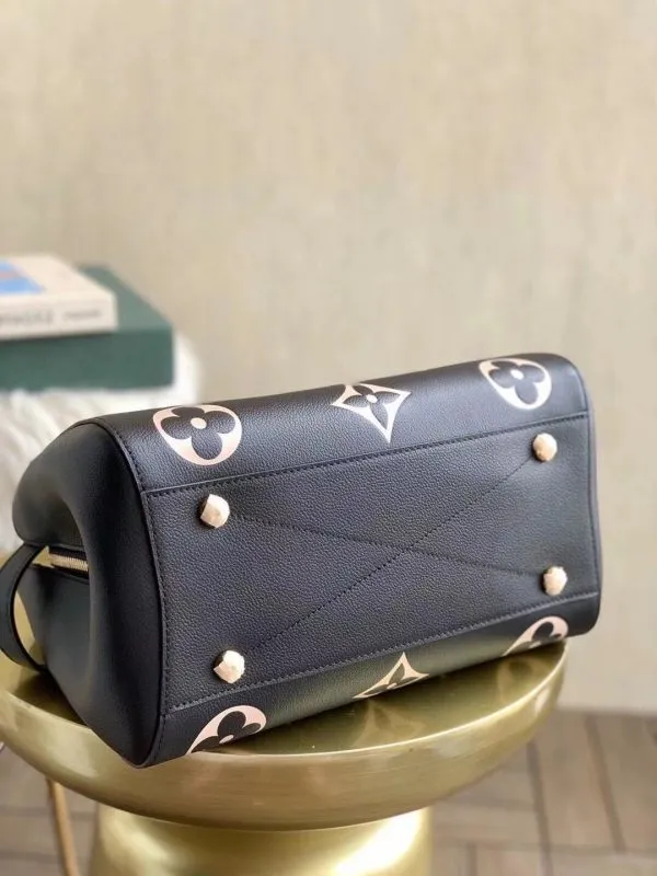 LOV2 Bags - Fashion Bags  1022