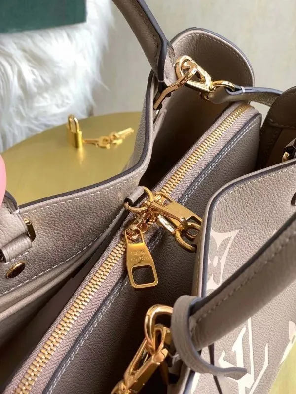 LOV2 Bags - Fashion Bags  1023