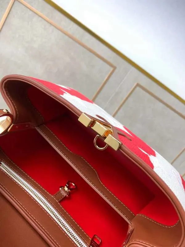 LOV2 Bags - Fashion Bags  1106