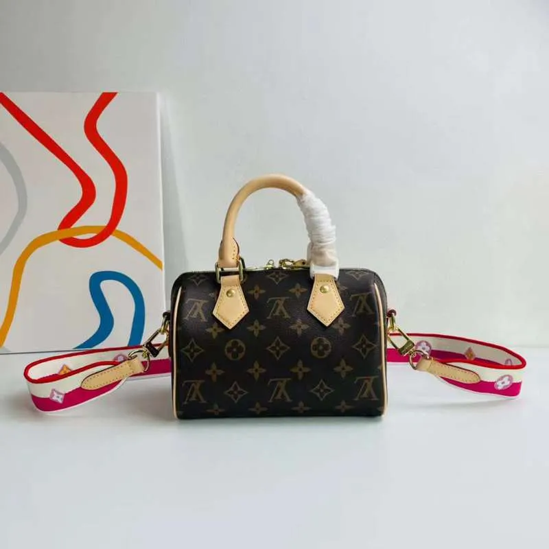 LOV2 Bags - Fashion Bags  1111