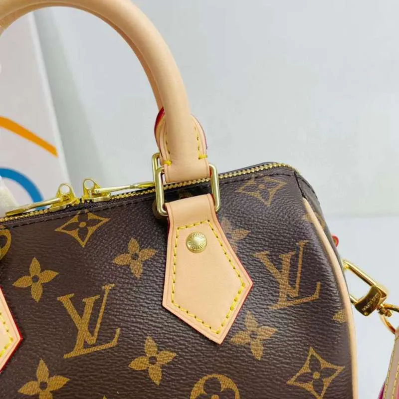 LOV2 Bags - Fashion Bags  1111