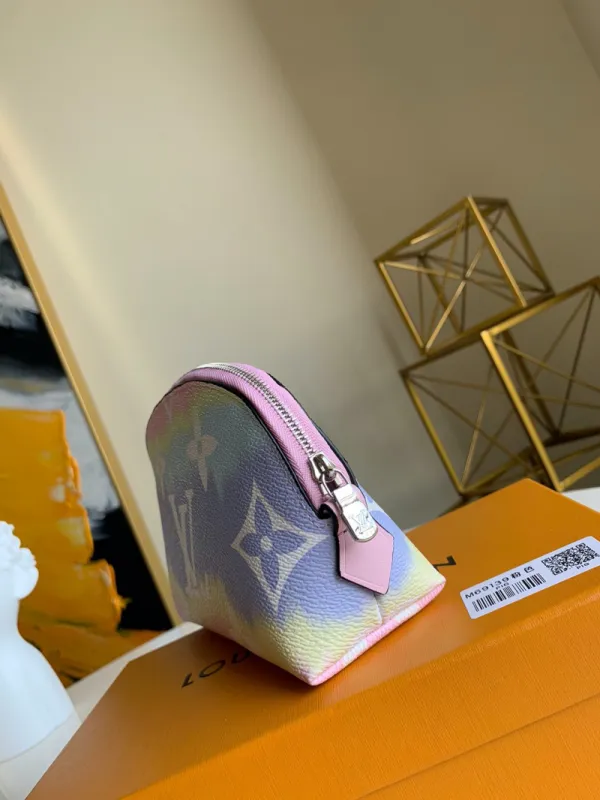LOV2 Bags - Fashion Bags  1138