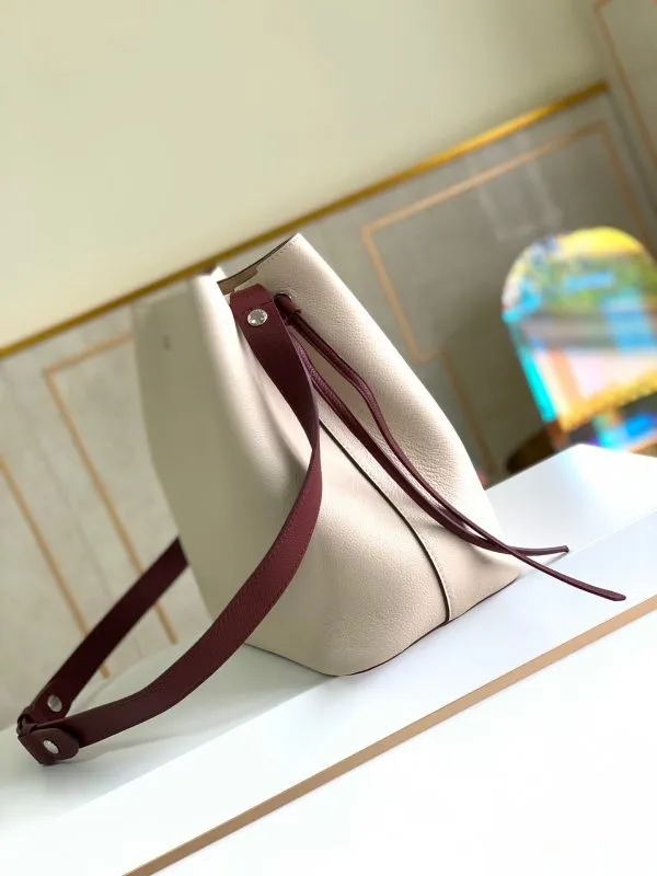 LOV2 Bags - Fashion Bags  1152