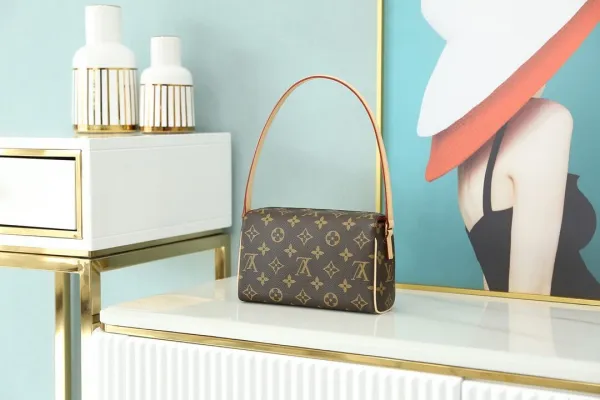 LOV2 Bags - Fashion Bags  1351