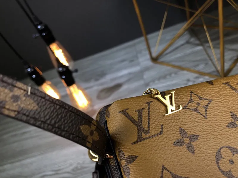 LOV2 Bags - Fashion Bags  1742
