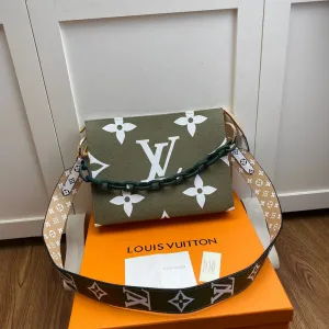 LOV2 Bags - Fashion Bags  1849