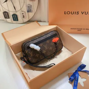 LOV2 Bags - Fashion Bags  1978