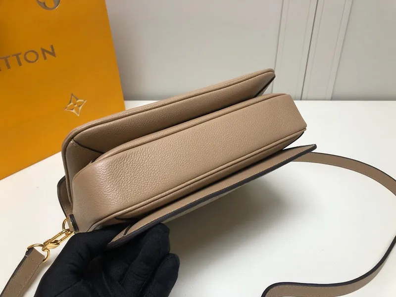 LOV2 Bags - Fashion Bags  2073
