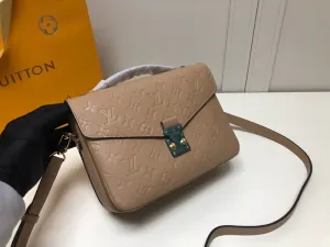 LOV2 Bags - Fashion Bags  2073