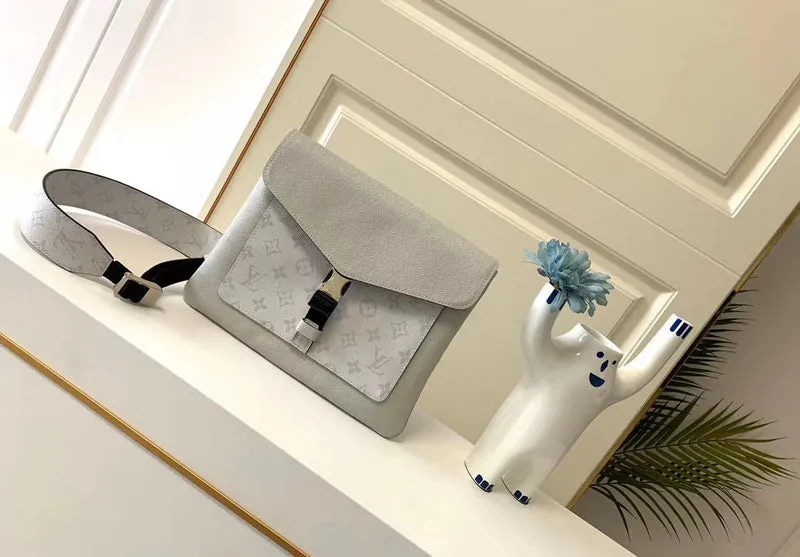 LOV2 Bags - Fashion Bags  2575