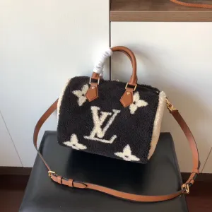 LOV2 Bags - Fashion Bags  2656