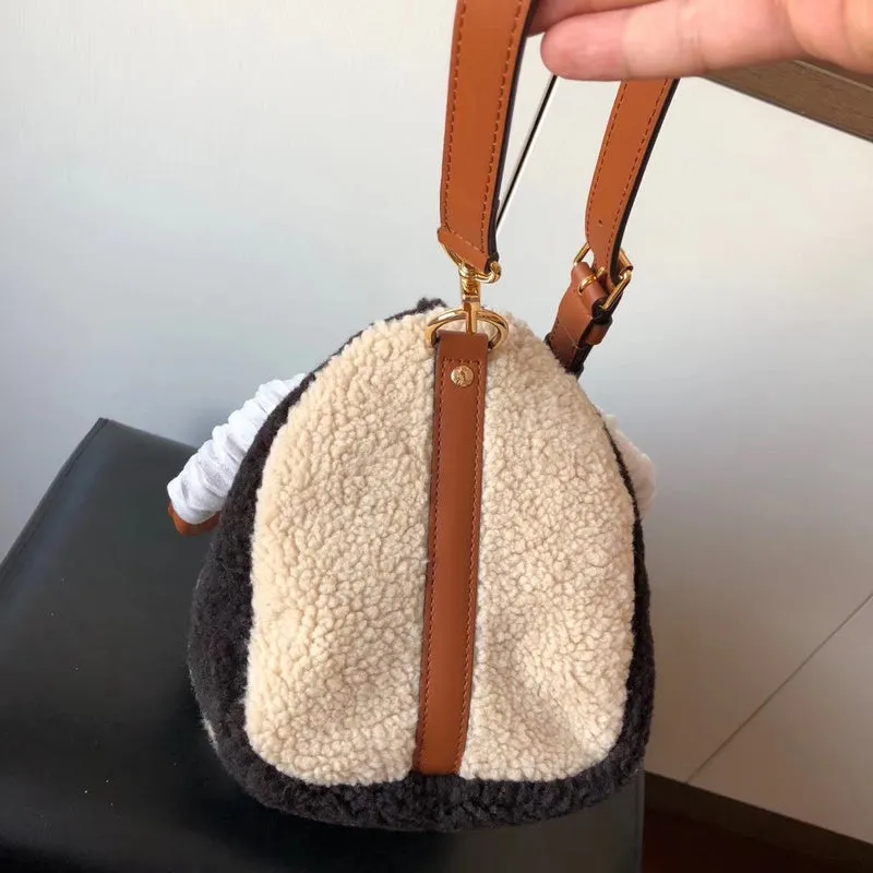 LOV2 Bags - Fashion Bags  2656