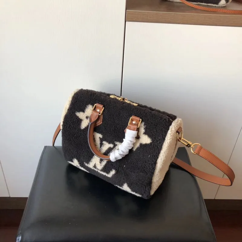 LOV2 Bags - Fashion Bags  2656