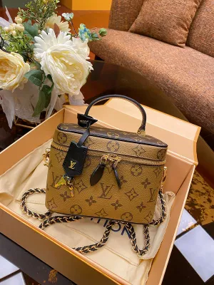 LOV2 Bags - Fashion Bags  2670