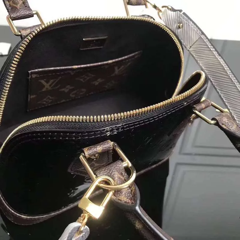 LOV2 Bags - Fashion Bags  784