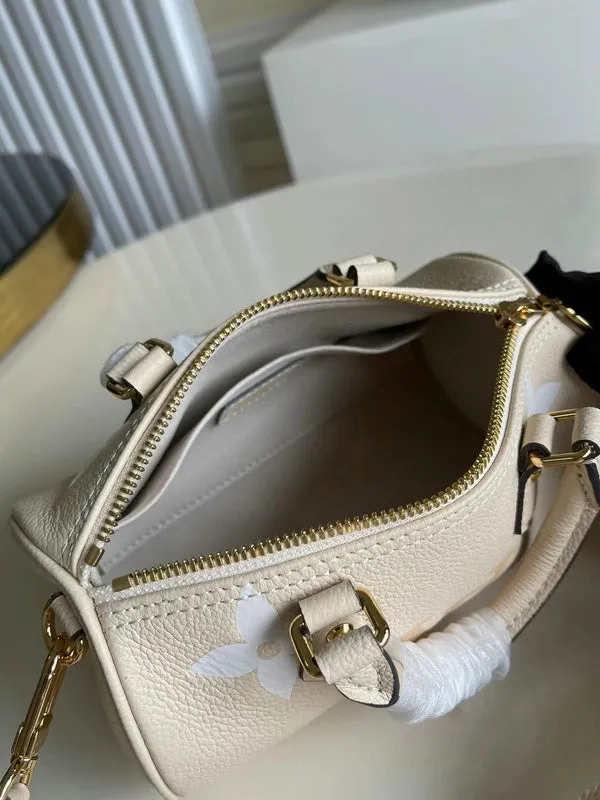 LOV2 Bags - Fashion Bags  950