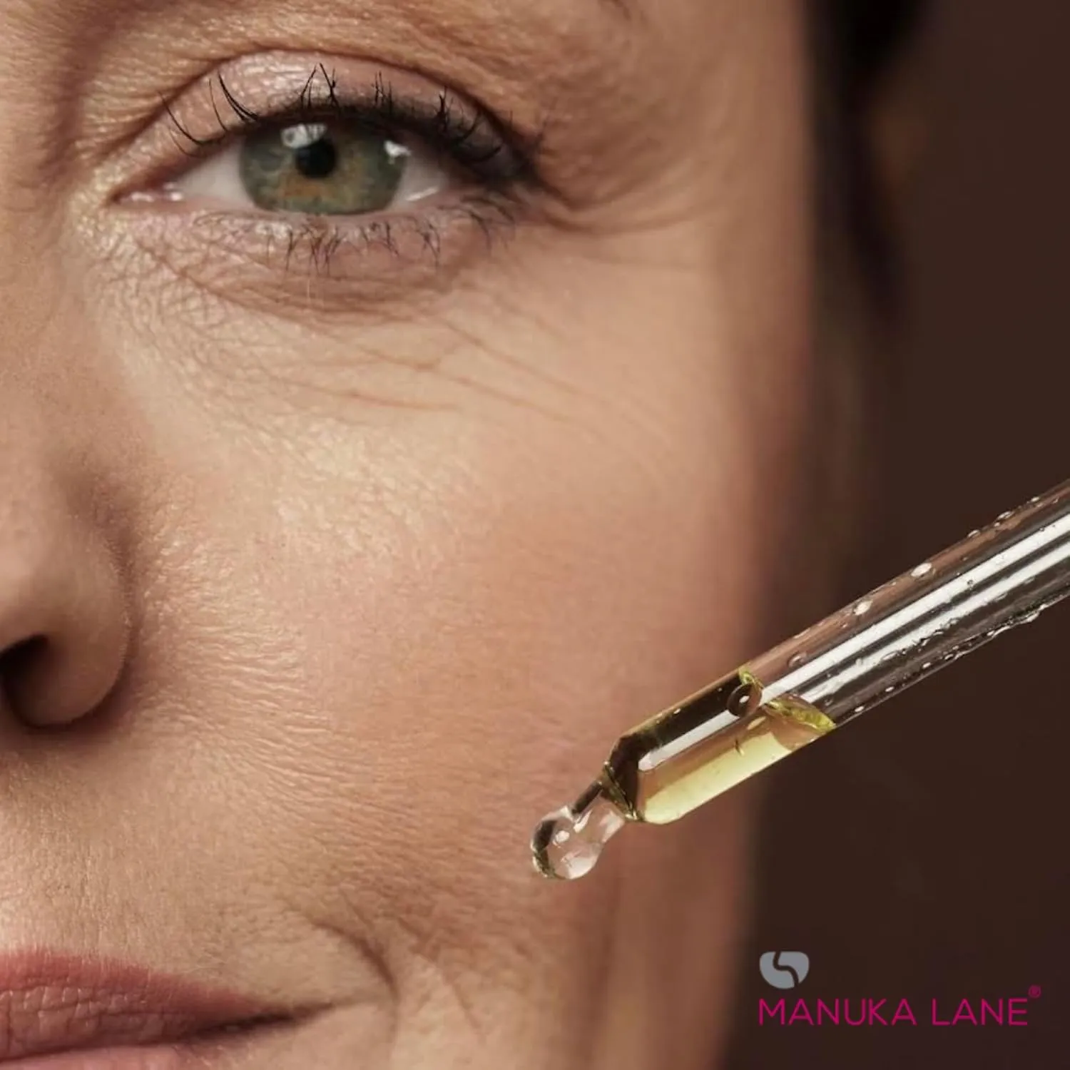 Manuka Lane Natural Eye Cream Moisturizer with Manuka Honey, Eyebright, Vitamin E, and Lanolin – Nature’s Most Powerful Defense Against Dark Circles Under-Eye Bags, Dark Circles and Puffiness