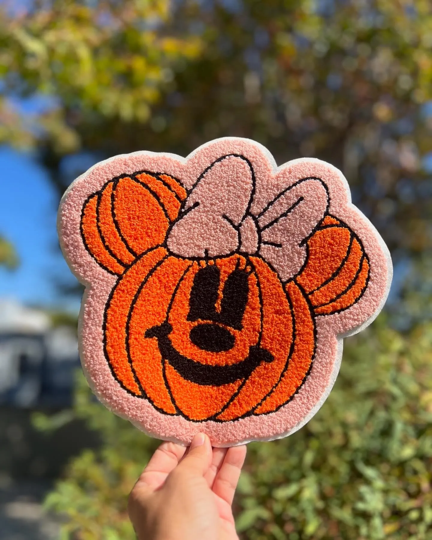MINNIE PUMPKIN - CHENILLE PATCH