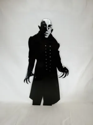 Nosferatu - Standing