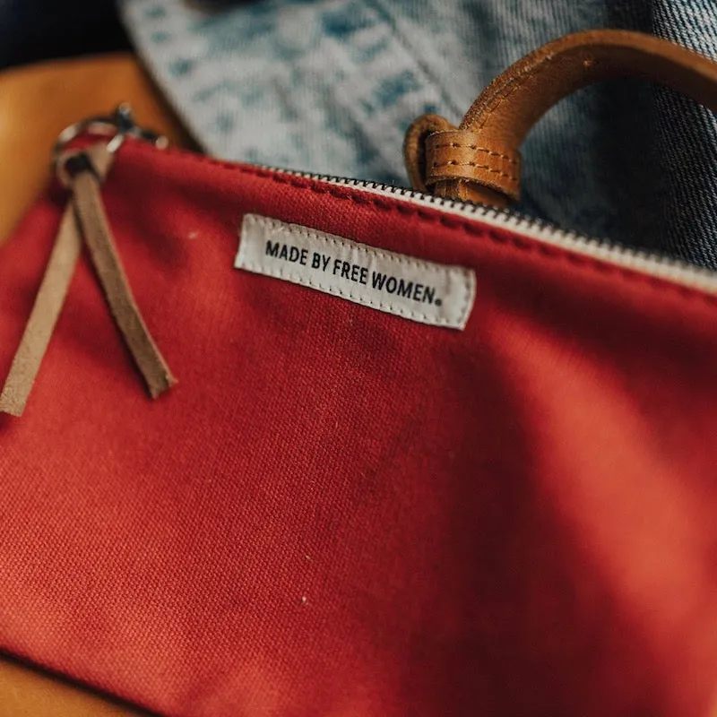 POUCH RED