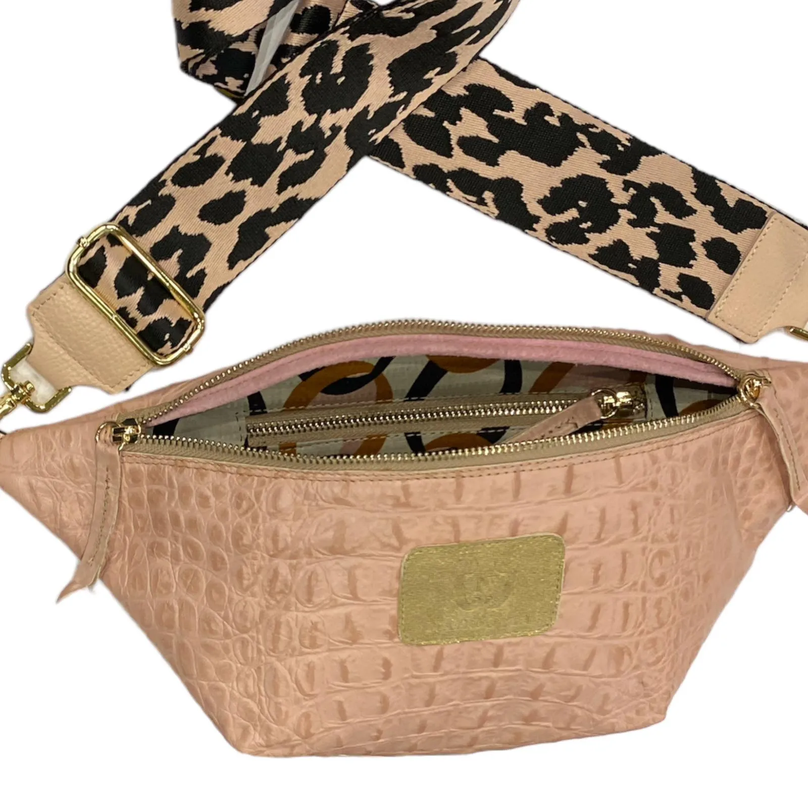 REGULAR. PINK 3D LEATHER BELT BAG