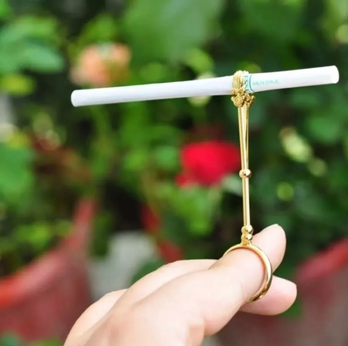 Rose Cigarette Holder