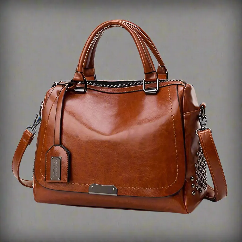 Vera | Luxury leather bags with studs