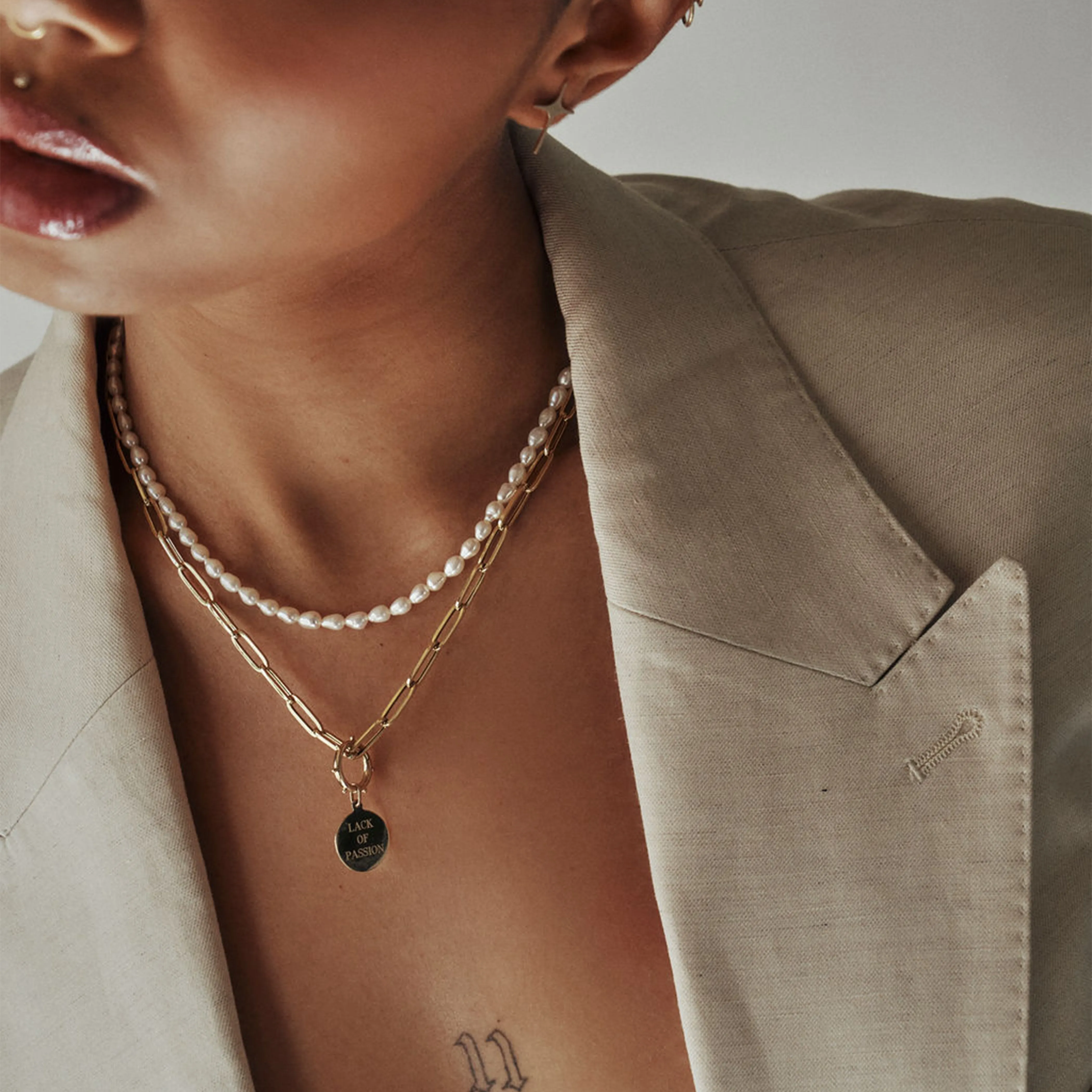 white baroque pearl necklace