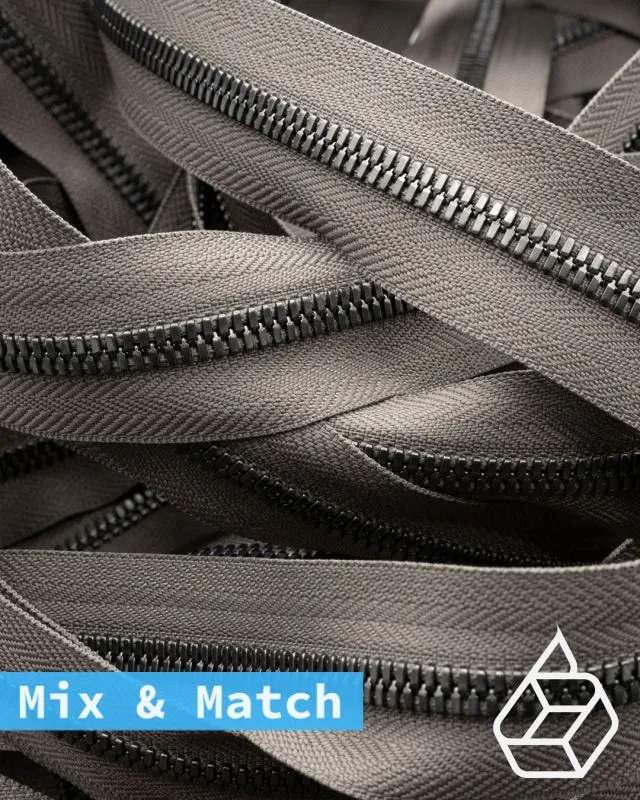 YKK Excella® | Custom made zipper | Gunmetal | Size 5