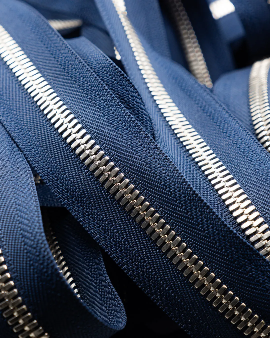 YKK Excella® | Custom made zipper | Silver | Size 8