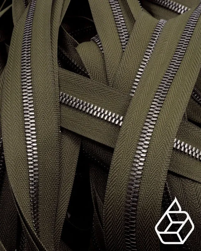 YKK Excella® | Zipper on roll | Gunmetal | Size 5