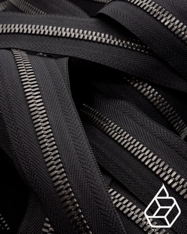 YKK Excella® | Zipper on roll | Gunmetal | Size 8